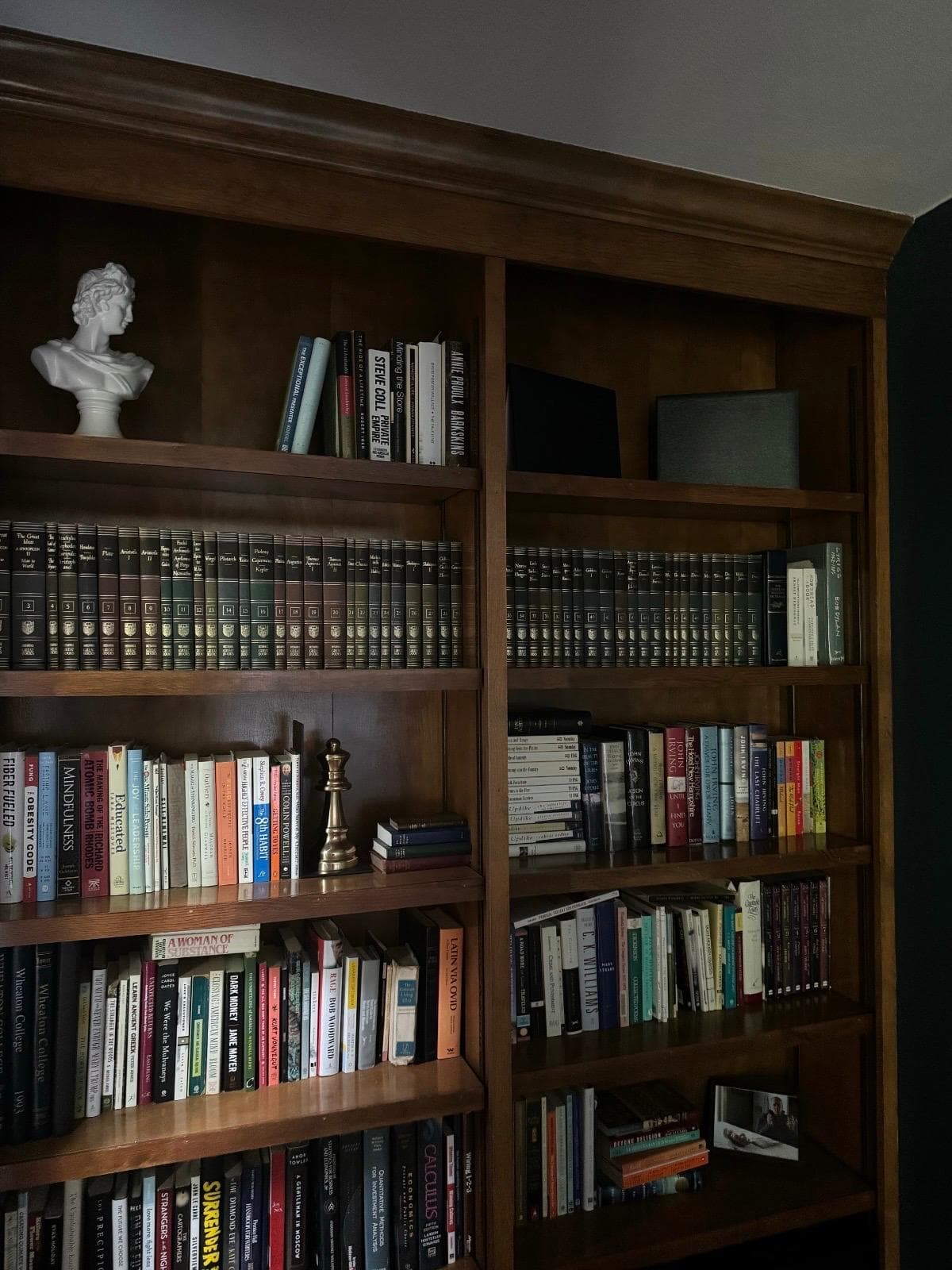 Interior del despacho Navarrete — biblioteca jurídica